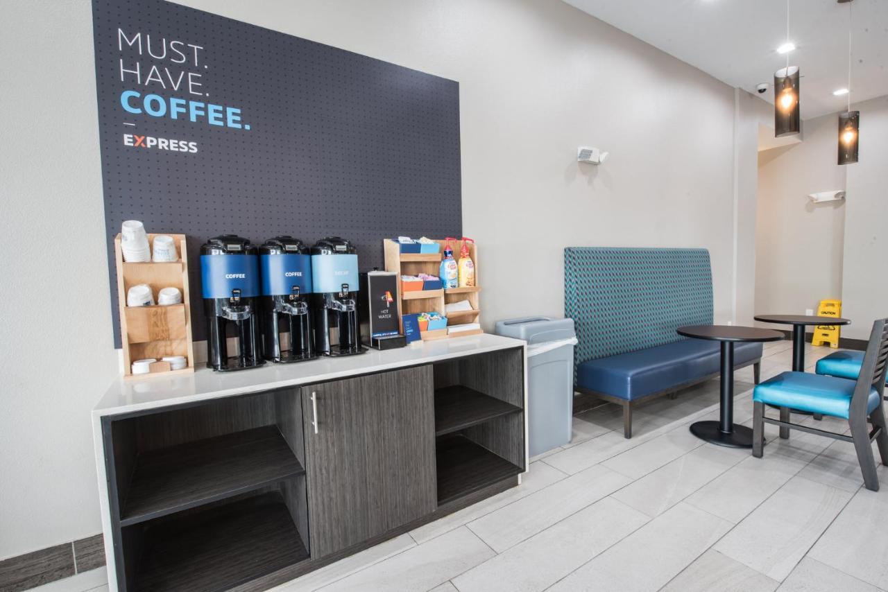 Otel Express & - Hobby Airport Area By Ihg 3*