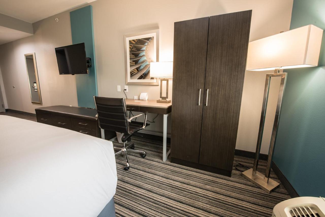 Express & - Hobby Airport Area By Ihg Otel Houston