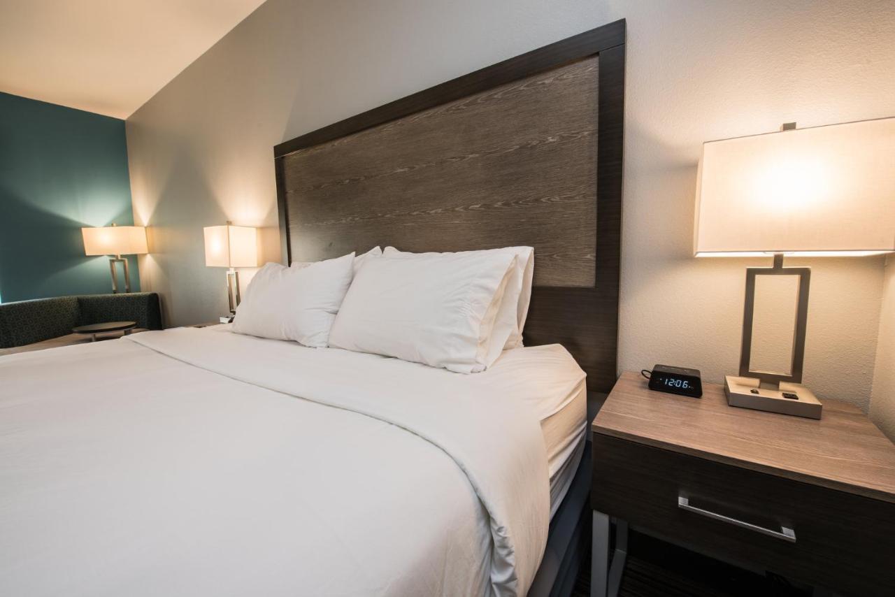 Otel Express & - Hobby Airport Area By Ihg 3*